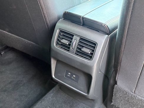 Used 2023 Nissan Rogue SV FWD image 21