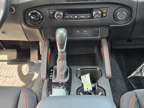 Used 2024 Nissan Frontier PRO-4X w/ Off-Road Protection Package image 24