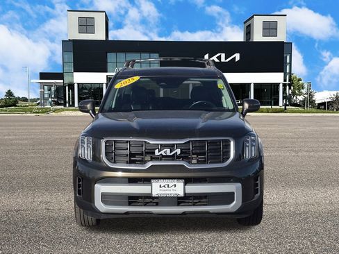 Used 2025 Kia Telluride S image 4