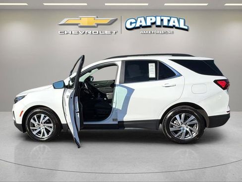 Used 2022 Chevrolet Equinox LT FWD image 9