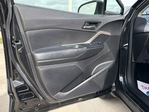 Used 2021 Toyota C-HR LE FWD image 10