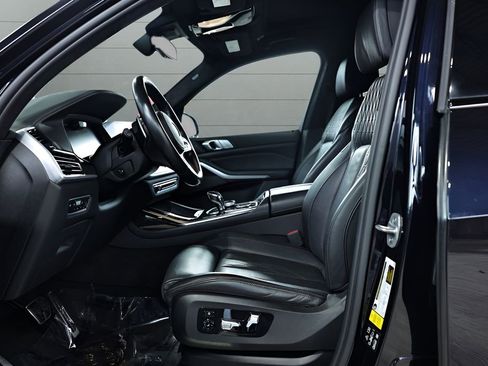 Used 2021 BMW X7 xDrive40i w/ M Sport Package image 28