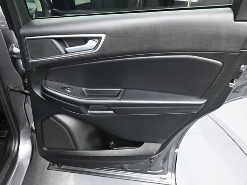 Used 2024 Ford Edge SEL w/ Convenience Package image 11