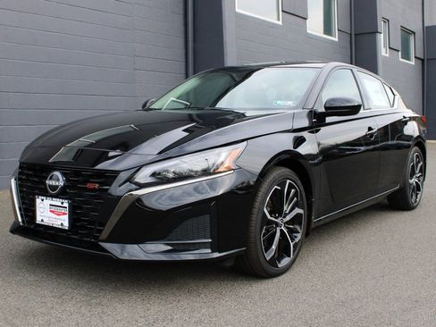 New 2025 Nissan Altima 2.5 SR image 1