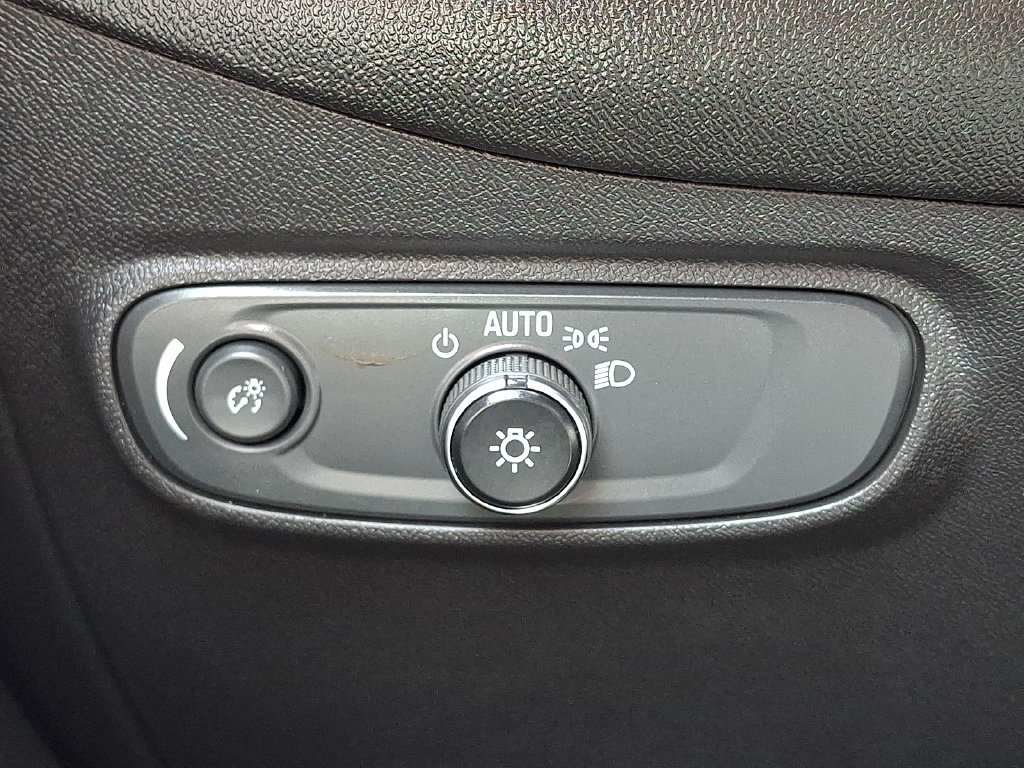Used 2022 Chevrolet Equinox LT FWD image 27