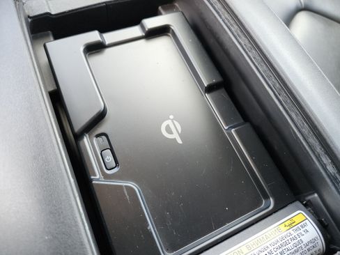 Used 2021 Toyota Highlander XLE FWD image 40