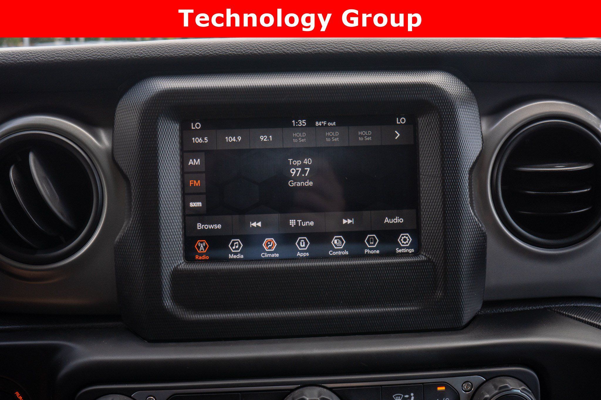 Used 2021 Jeep Wrangler Sport AWD/4WD image 15