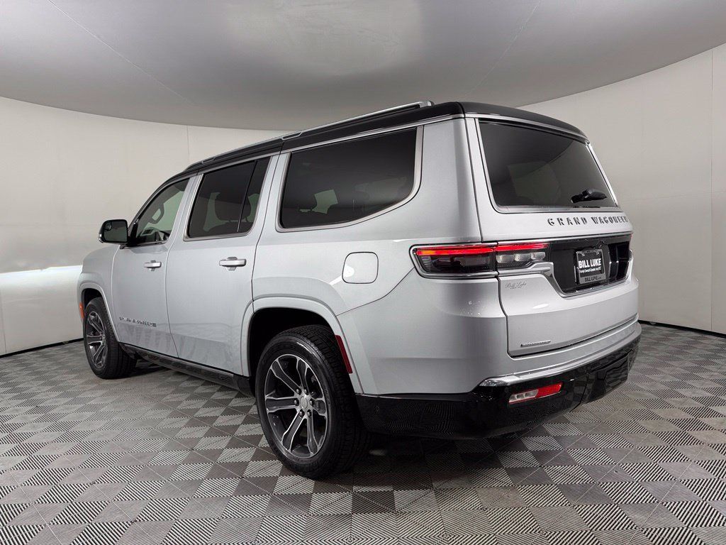 Certified 2023 Jeep Grand Wagoneer 4WD w/ Flexible Seating Group image 9