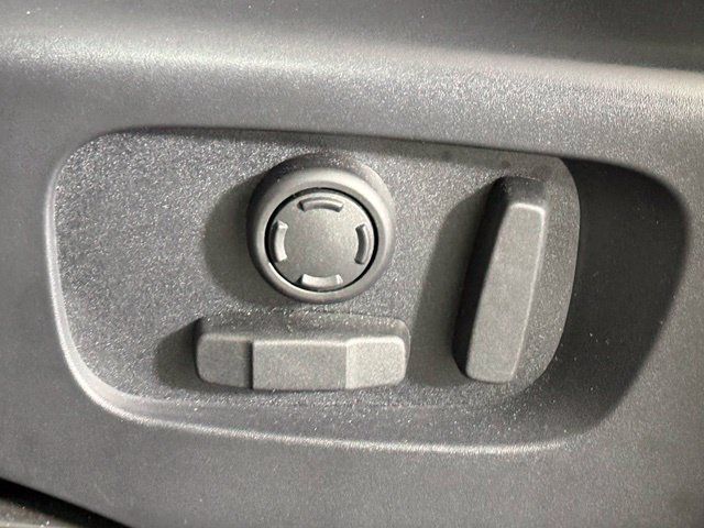 Certified 2023 Land Rover Discovery Sport S AWD/4WD image 23