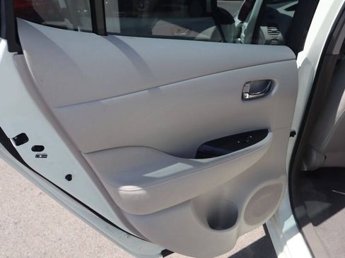 Used 2012 Nissan Leaf SL FWD image 41