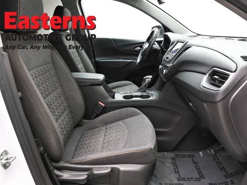 Used 2022 Chevrolet Equinox LT FWD image 23