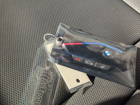 New 2026 BMW M5 w/ Executive Package image 36