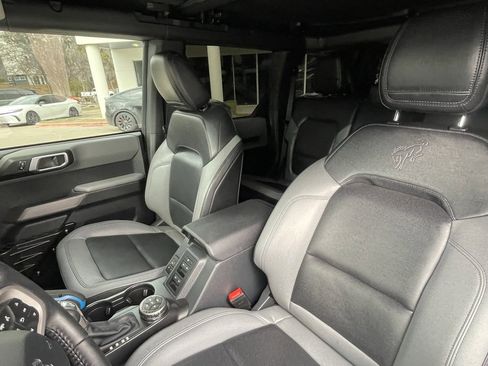 Used 2023 Ford Bronco Black Diamond w/ Sasquatch Package image 21