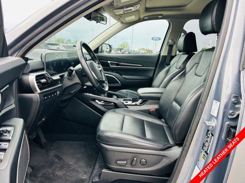 Used 2025 Kia Telluride S AWD/4WD image 2