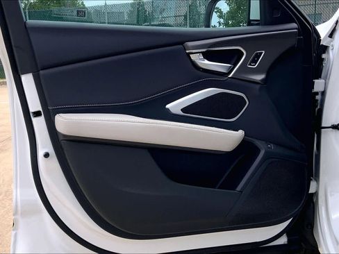 New 2026 Acura RDX SH-AWD image 10