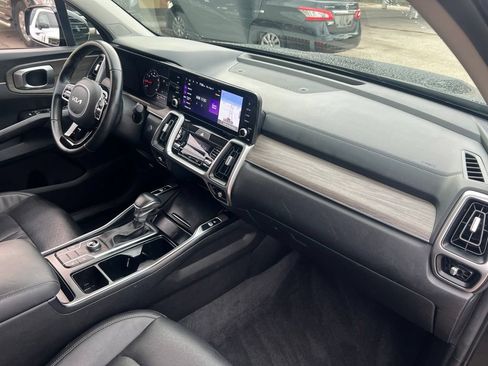 Used 2022 Kia Sorento S AWD/4WD image 21