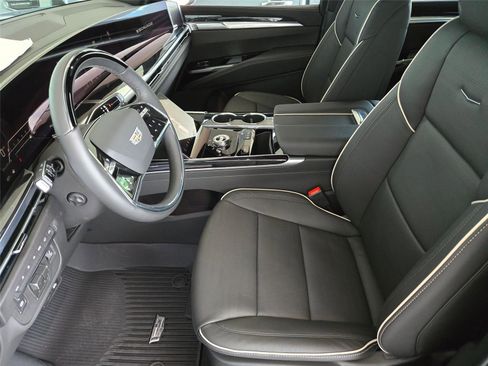 New 2026 Cadillac Escalade Sport w/ Touring Package AWD/4WD image 12