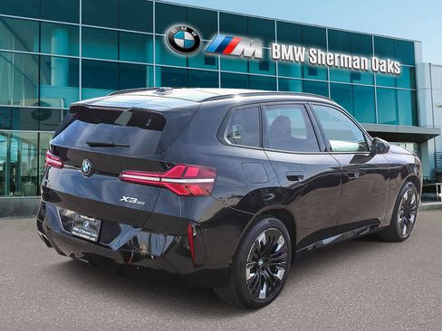 Used 2025 BMW X3 xDrive30i w/ M Sport Package image 4