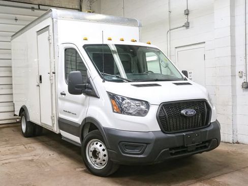 Used 2022 Ford Transit 350 DRW RWD image 3