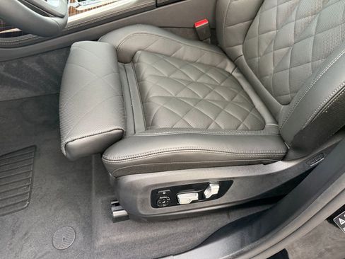 Used 2026 BMW X7 xDrive40i w/ Premium Package image 12