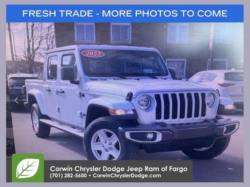Used 2023 Jeep Gladiator Sport image 1