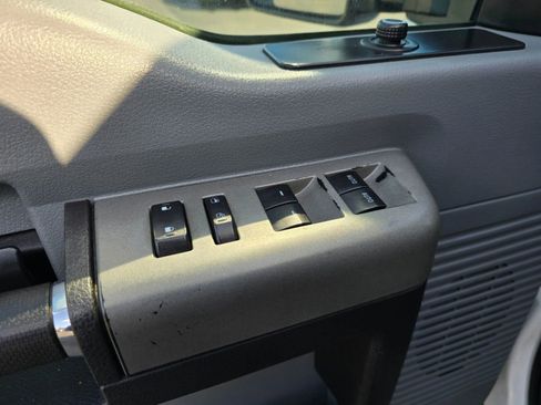Used 2015 Ford F250 XLT image 20