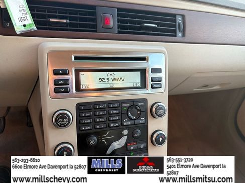 Used 2010 Volvo XC70 3.2 image 21