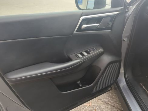 Used 2022 Mitsubishi Outlander SE image 31