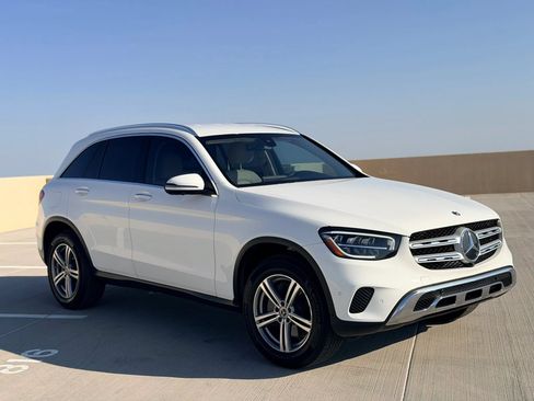 Used 2021 Mercedes-Benz GLC 300 image 3