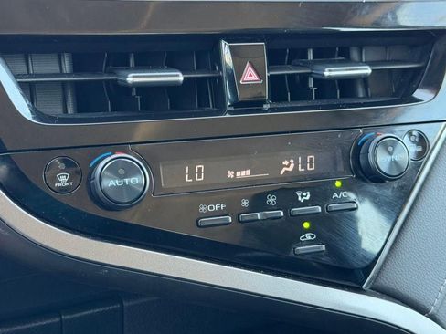 Used 2024 Toyota Camry XSE FWD image 22