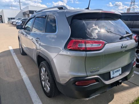 Used 2016 Jeep Cherokee Limited w/ Trailer Tow Group AWD/4WD image 4
