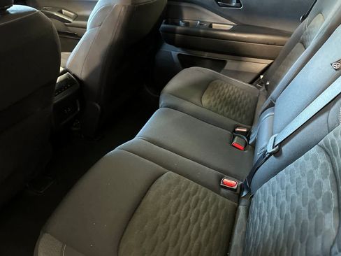 Used 2024 Nissan Pathfinder SV w/ Black Appearance Package FWD image 5