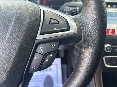 Used 2018 Ford Fusion SE w/ Fusion SE Technology Package image 22