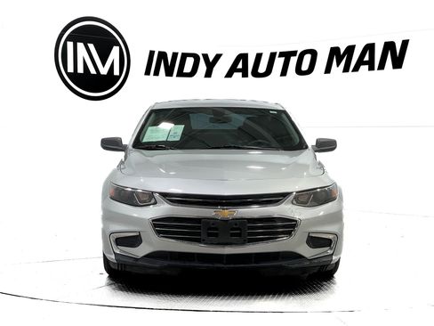 Used 2018 Chevrolet Malibu LS FWD image 9