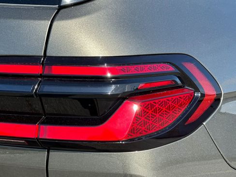 New 2026 BMW X7 M60i AWD/4WD image 32