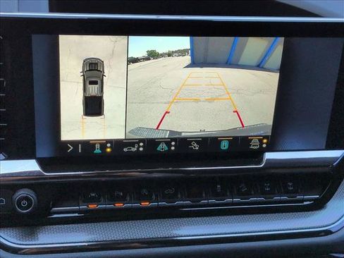 Used 2022 Chevrolet Silverado 1500 ZR2 w/ Technology Package AWD/4WD image 18