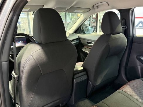 Used 2026 Nissan Sentra SR w/ Floor Mat Package FWD image 43