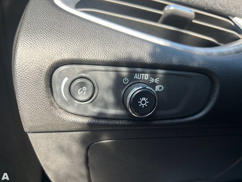 Used 2023 Chevrolet Malibu LT FWD image 27