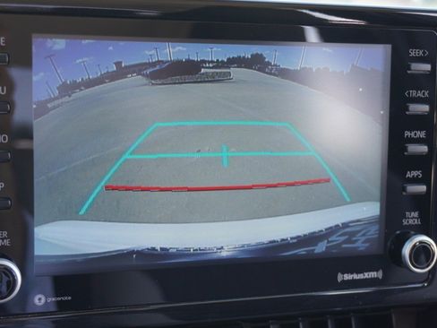Used 2022 Toyota Corolla LE FWD image 17