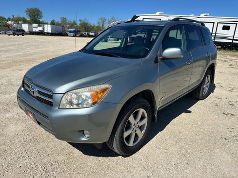 Used 2006 Toyota RAV4 Limited AWD/4WD image 2
