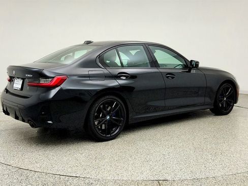 Used 2023 BMW 330i xDrive Sedan w/ M Sport Package AWD/4WD image 5