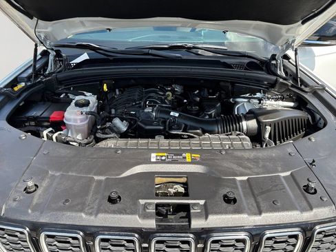 Used 2021 Jeep Grand Cherokee L Limited RWD image 9