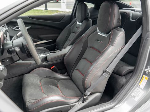 Used 2019 Chevrolet Camaro ZL1 RWD image 14
