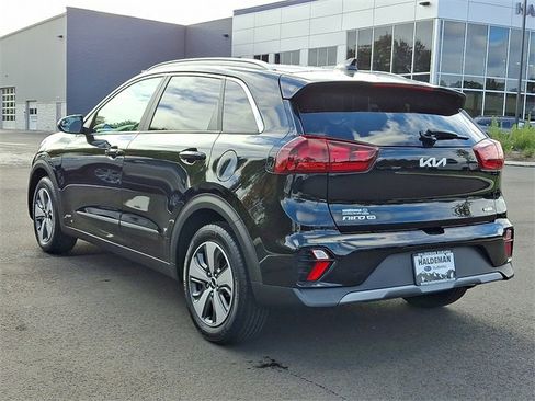 Used 2022 Kia Niro LX image 5