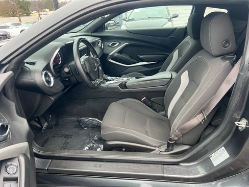Used 2017 Chevrolet Camaro LT image 10