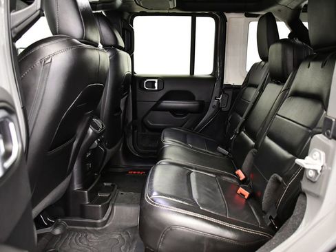 Used 2021 Jeep Wrangler Unlimited Sahara image 37