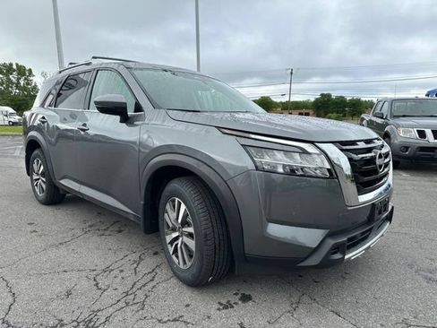 Certified 2024 Nissan Pathfinder SL AWD/4WD image 7