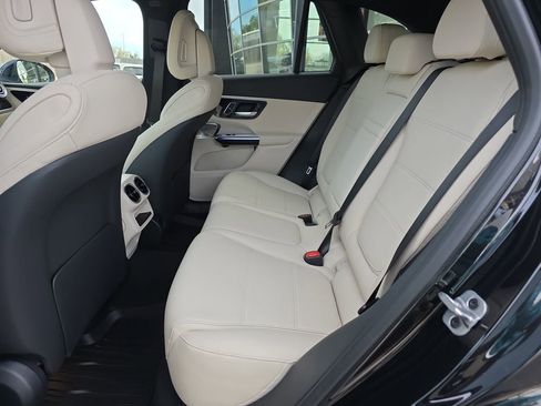 New 2026 Mercedes-Benz GLC 300 4MATIC image 12