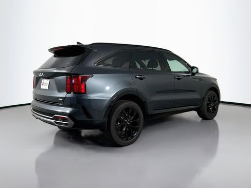 Used 2023 Kia Sorento SX AWD/4WD image 7
