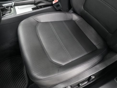 Used 2012 Volkswagen Passat 2.5 SE image 11